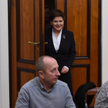 Pani premier świętuje przed kurami
