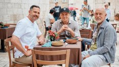 John Malkovich (pierwszy z prawej) to bohater najnowszego filmu promującego Chorwację. Obok niego dy