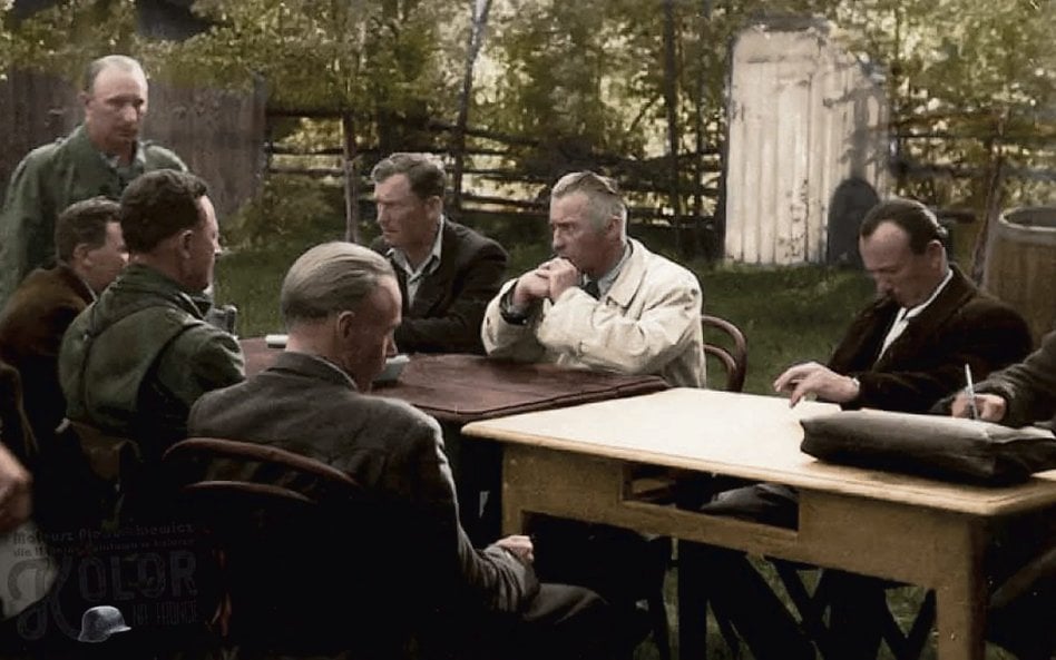 Choć jeszcze nie obeschła krew po rzeziach, 21 maja 1945 r. w Rudzie Różanieckiej przedstawiciele za