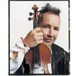 Nigel Kennedy będzie gwiazdą widowiska muzycznego 1 września na placu Grzybowskim