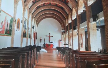 Odnowione zostaną witraże Jerzego Nowosielskiego w kościele w Wesołej