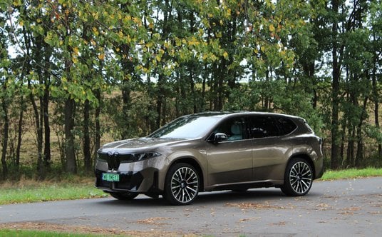 BMW IX3 40