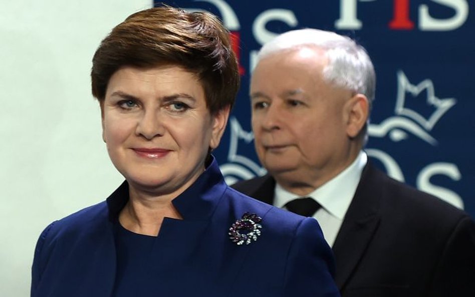 Rząd zbudowany na kłamstwie