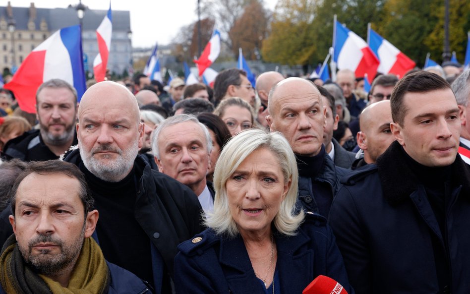 Francja stanęła na głowie. Le Pen walczy z antysemityzmem