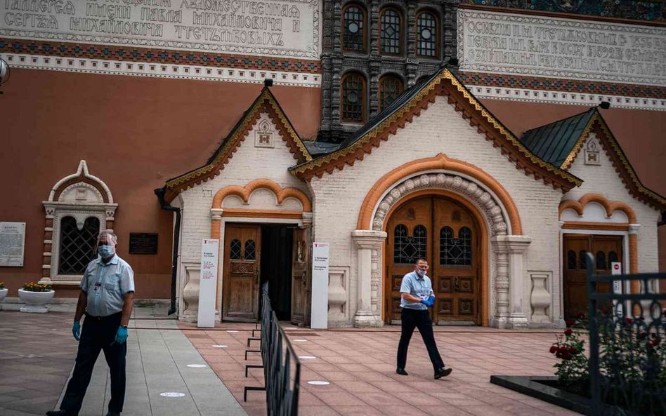 Moskwa łagodzi obostrzenia: Otworzy szkoły i uczelnie