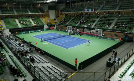 Hala Centrum Rozrywkowo-Sportowego w Zielonej Górze podczas meczu grupy światowej tenisowego Pucharu