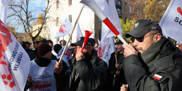Służba Więzienna zawiedziona planami rządu Tuska. Szykuje wielką manifestację w Warszawie