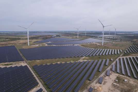 Wśród czystych technologii, na które stawia Enea, znajduje się też fotowoltaika