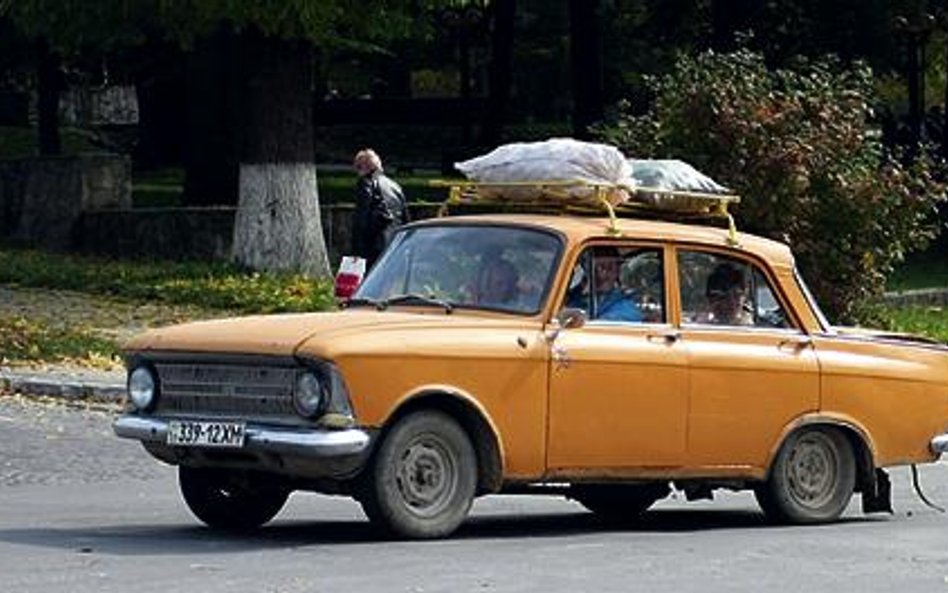 Moskwicz był popularnym, tanim samochodem