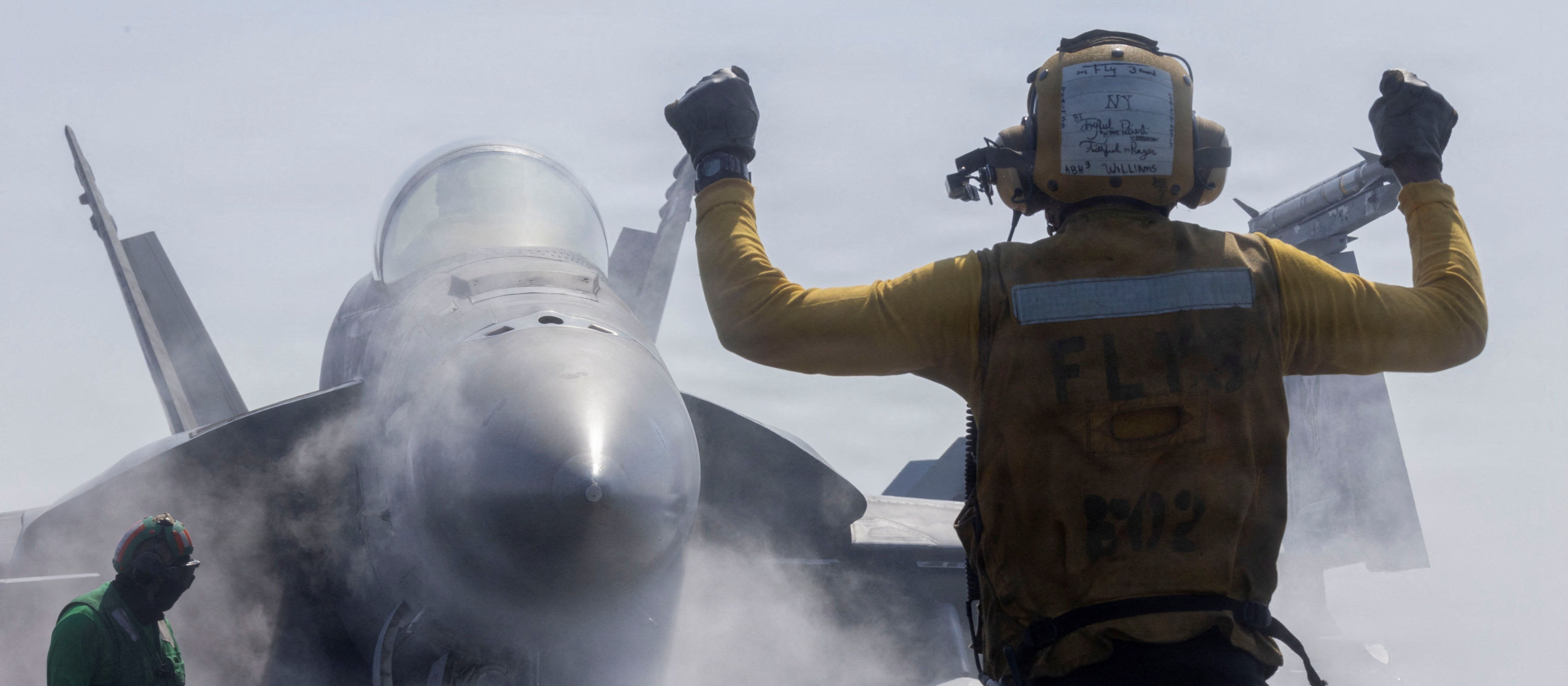 Jak zachować się wobec ataku USA i Izraela na Iran? Znamy zdanie Polaków