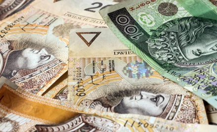 Polacy boją się inflacji? Coraz chętniej sięgają po obligacje czteroletnie