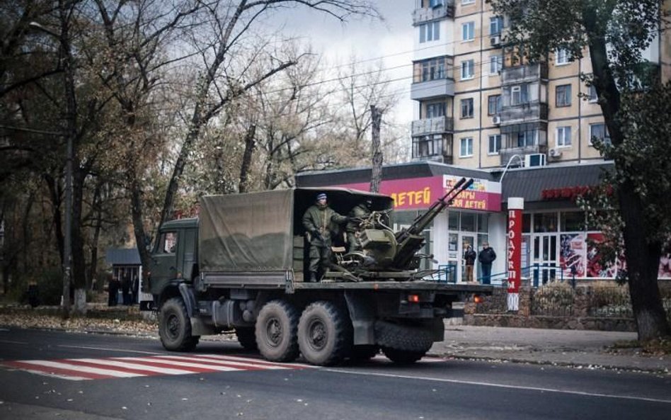 Działo przeciwlotnicze separatystów na ulicach Doniecka