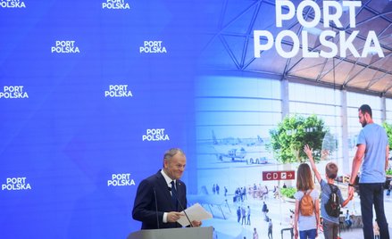 Premier Donald Tusk przemawia podczas spotkania „Lotnisko centralne - przyszłość i możliwości” w sie