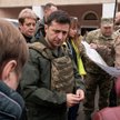 Wołodymyr Zełenski przenocował w przyfrontowym Zołotym a następnego dnia rozmawiał z mieszkańcami i 
