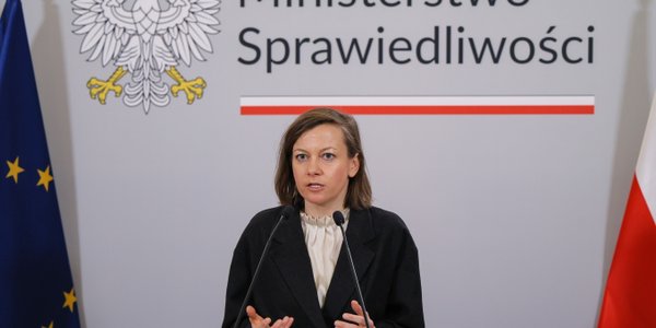 Znana prawniczka odchodzi z resortu Waldemara Żurka. „Czasem sufler zaśpi"