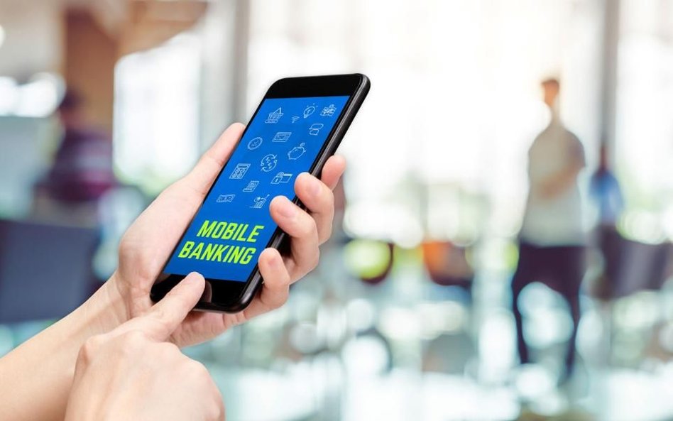 Zakupy i przelewy: wystarczy smartfon