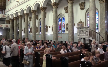 Polonia w Chicago staje w obronie kościoła na sprzedaż