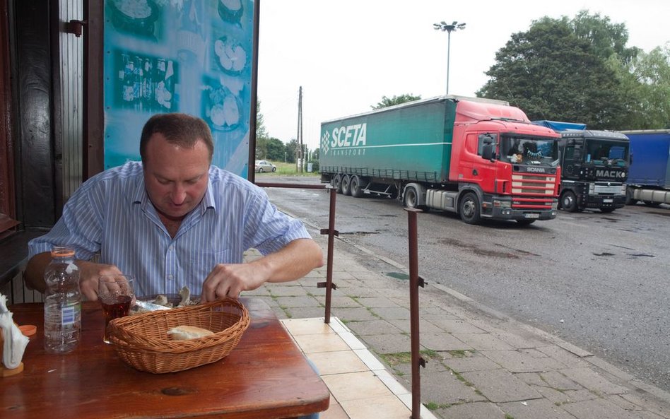 Kierowcy TIR-ów w przydrożnej knajpce to dobry znak.