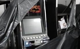 Organizatorom nielegalnych gier, a także właścicielom lokali, w których znajdowały się nielegalne au