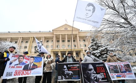 Demonstracja zwolenników Saakaszwilego przed sądem w Tbilisi, 9 stycznia