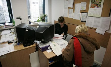Terminowe umowy się sumują
