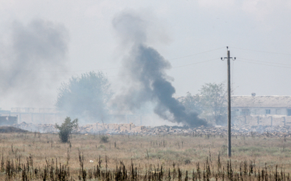 Płonący skład amunicji we wsi Majskoje na północy Krymie, 16 sierpnia
