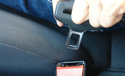 Pasażer nie zapiął pasów, straci część odszkodowania - wyrok Sądu Najwyższego