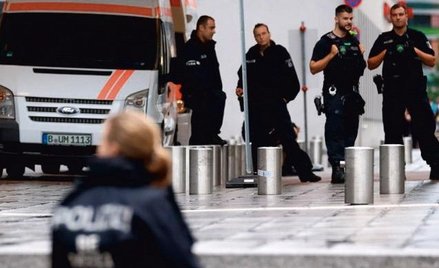 Rosyjski opozycjonista nadal leży w śpiączce w berlińskiej klinice Charité chronionej przez policję