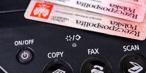 Skan dowodu osobistego na żądanie banku jest zgodny z prawem — potwierdził GIIF