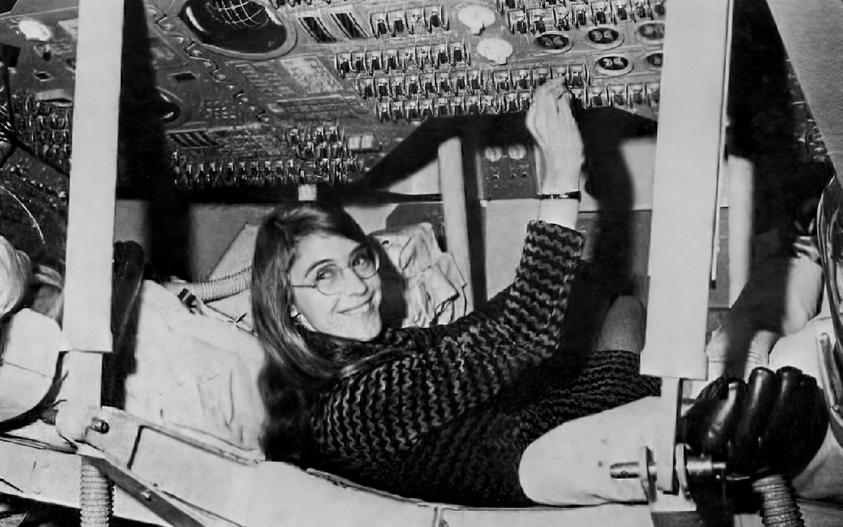 Margaret Hamilton (ur. 17 sierpnia 1936 r.) – amerykańska informatyczka. Wraz z kierowanym przez sie