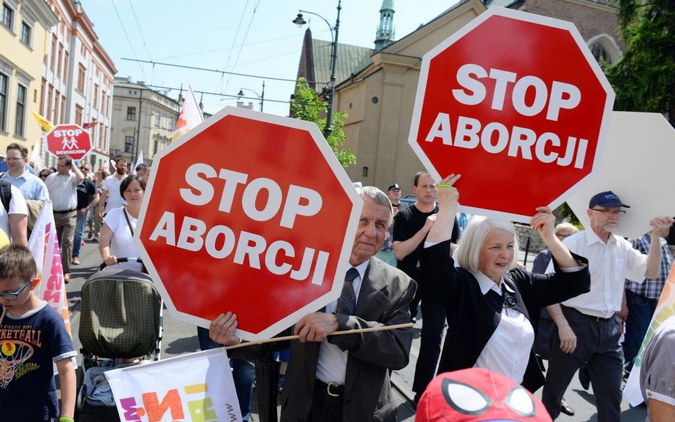 Dwa projekty o aborcji w Sejmie - apel Episkopatu