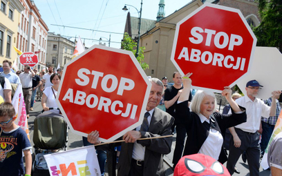 Dwa projekty o aborcji w Sejmie - apel Episkopatu