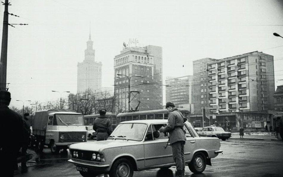 Życie codzienne Polaków w stanie wojennym