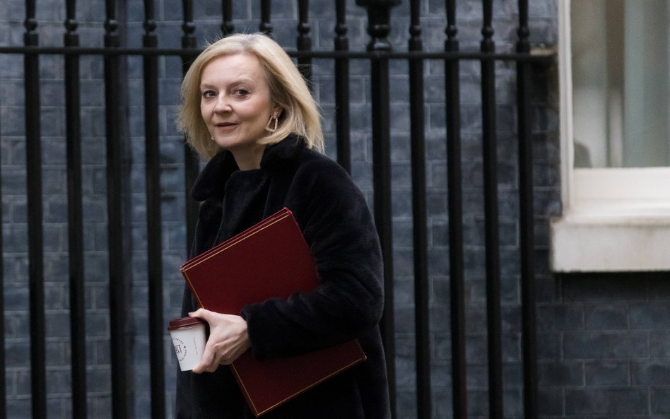 Liz Truss za Davida Frosta, czyli jastrzębie rządzą w handlu w Londynie