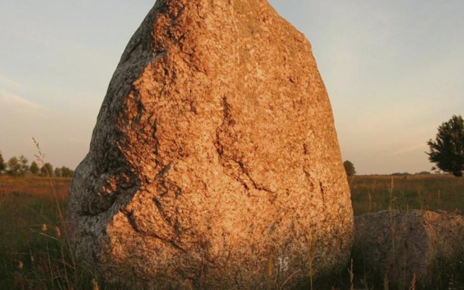 Jedną z atrakcji Suwalskiego Parku Krajobrazowego są skupiska głazów.