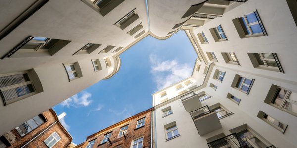 Samorządy budują mieszkania komunalne, ale kolejki są coraz dłuższe