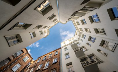 Największą szansą na trwałą poprawę sytuacji mieszkaniowej wydaje się budowa nowych lokali komunalny