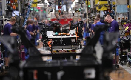 PMI odzyskuje styczność z rzeczywistością