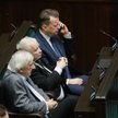 Prezes PiS Jarosław Kaczyński (C) oraz posłowie ugrupowania: Mariusz Błaszczak (P) i Ryszard Terleck