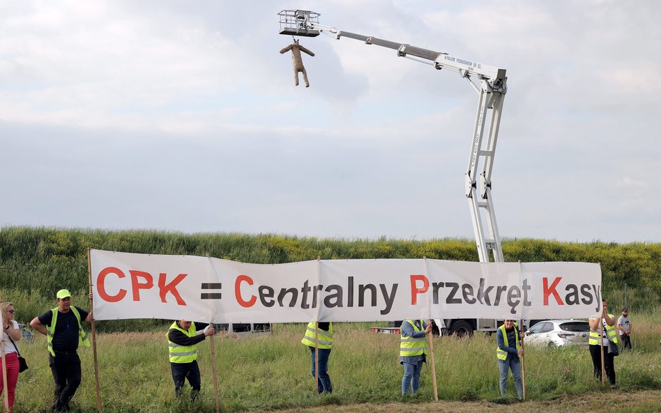 Rozmaici eksperci wynajdują przyczyny, dla których projekt CPK powinien być porzucony. Ale tak jest 