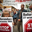 Mieszkańcy z okolic Lubina nie chcą wysiedleń. Na zdjęciu protest w Miłoradzicach we wrześniu