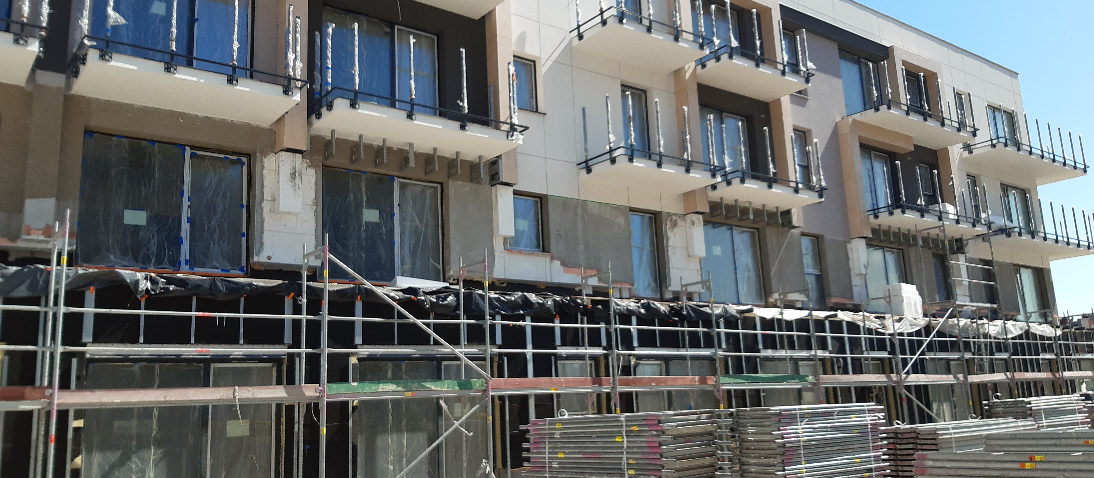 Mieszkaniowa huśtawka cenowa. Co się stało ze stawkami za metr w kwietniu?