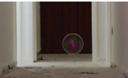 Rivane Neuenschwander i Cao Guimaraes, „The Tenant”, 2010, dzięki uprzejmości artystów, Stephen Frie