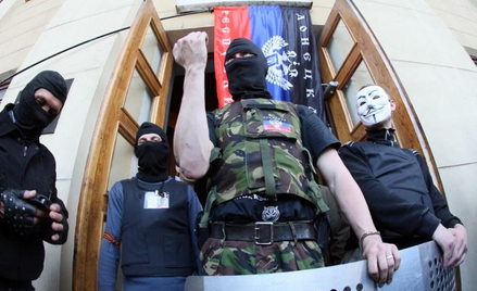 Ukraina: koktajle Mołotowa i strzelanina na lotnisku