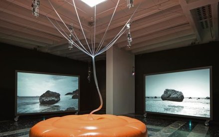 Pawilon Japoński „Cosmo Eggs”