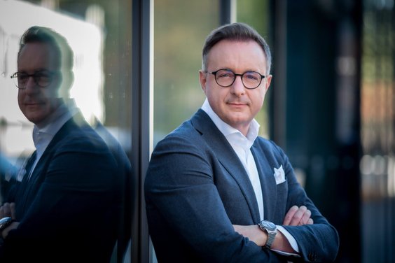 Już nie czerwone, ale pomarańczowe barwy. Wojciech Sieńczyk wraca do gry pod szyldem ING BSK. Od 202