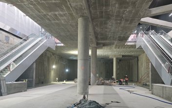 W przyszłości przesiadka za kolei na tramwaj dzięki budowanemu przejściu będzie bezpieczna i komfort