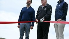 Donald Trump Jr. (z lewej) i Eric Trump (z prawej) mocno wspierają swojego ojca, prezydenta USA Dona