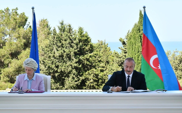 Przewodnicząca KE Ursula von der Leyen i prezydent Azerbejdżanu Ilhamem Alijewem