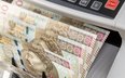 Polacy ruszyli po kredyty. Banki obniżają marże mimo nerwów na rynku